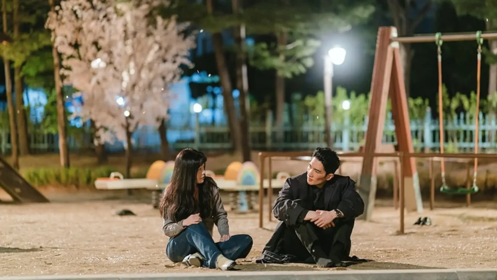 Ko Eun-Ha and Seo Ji-Hwan in the park